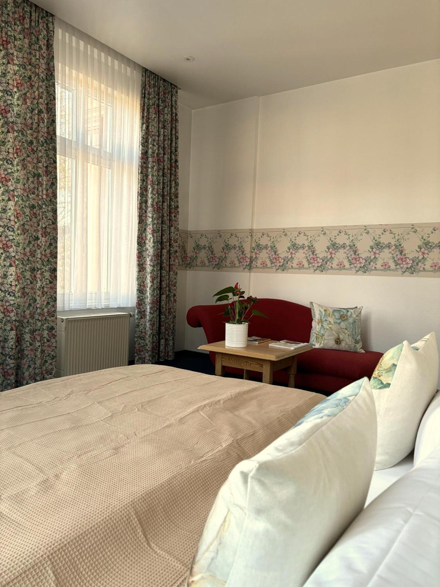 Hotel Villa Hentzel Weimar  Bagian luar foto